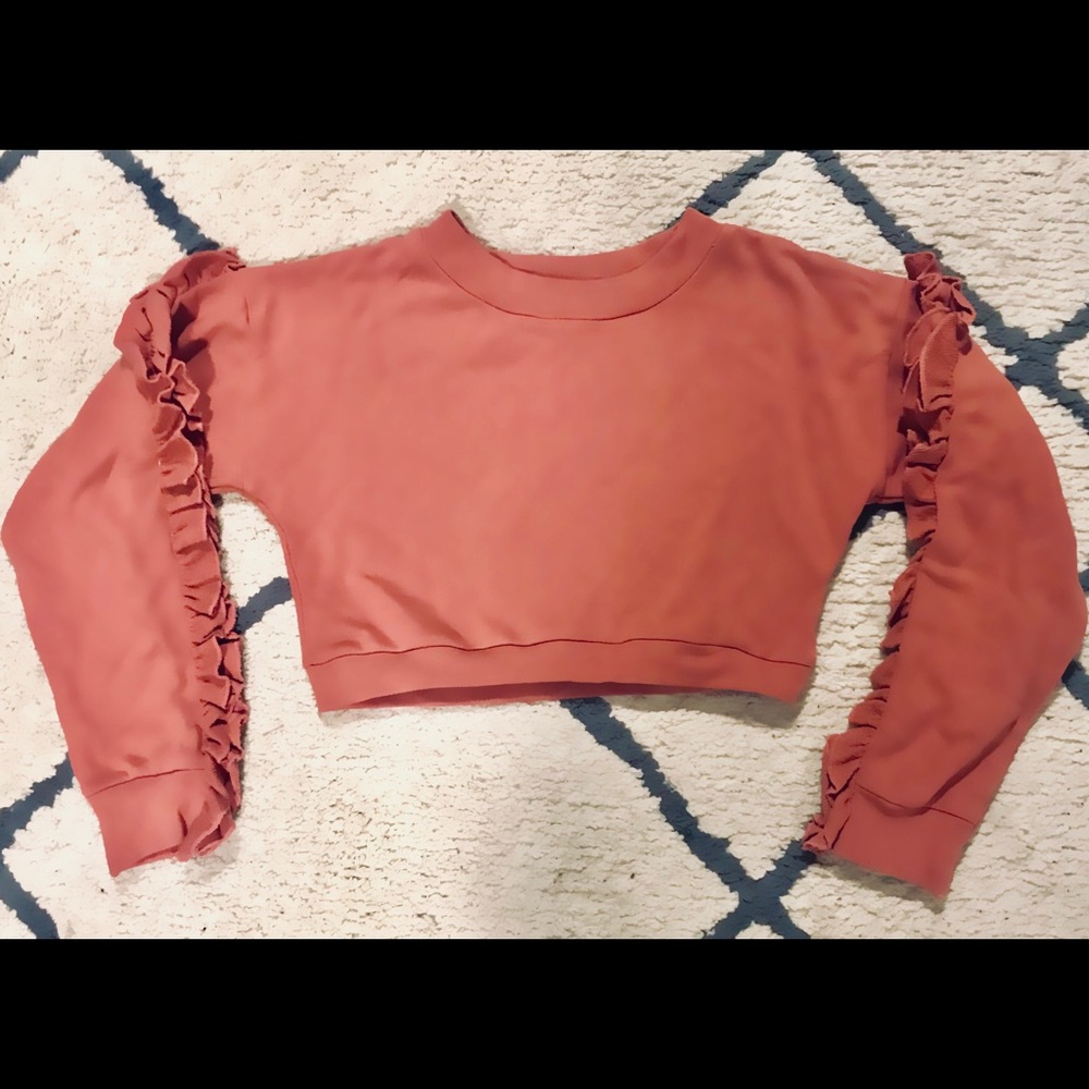 Ruffled Lounge Set - Picture 2 of 3